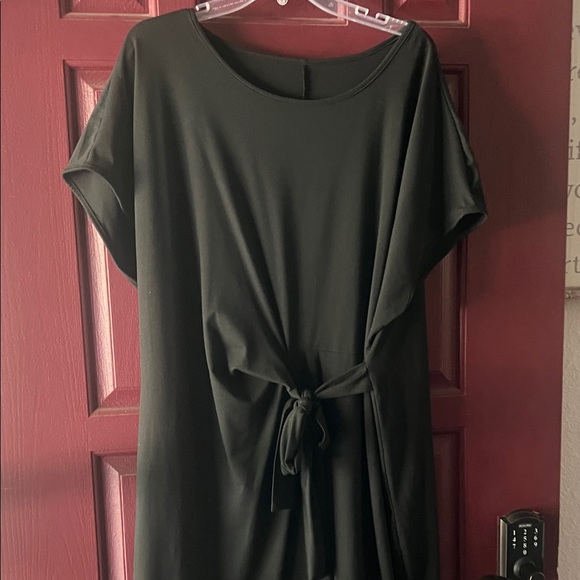 Elegant Black and Red Women's Dress Set - Picture 10 of 13